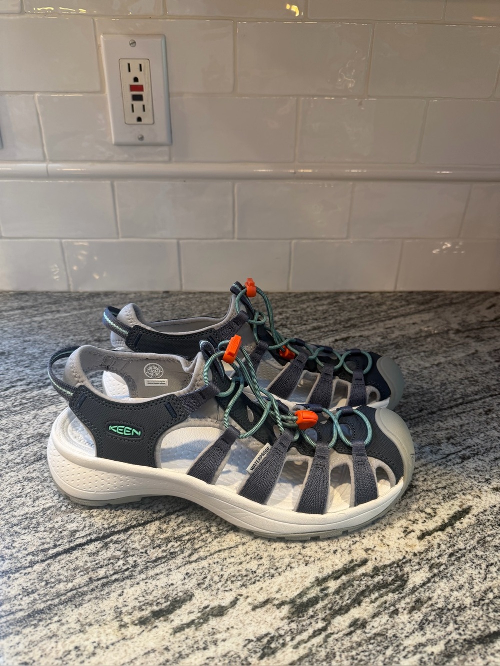 Women’s Keen Astoria Sandals Size 9